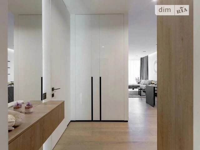 Sale of 1-room apartment 52 sq. m. on Andriy Verkhoglyada St. 15B •