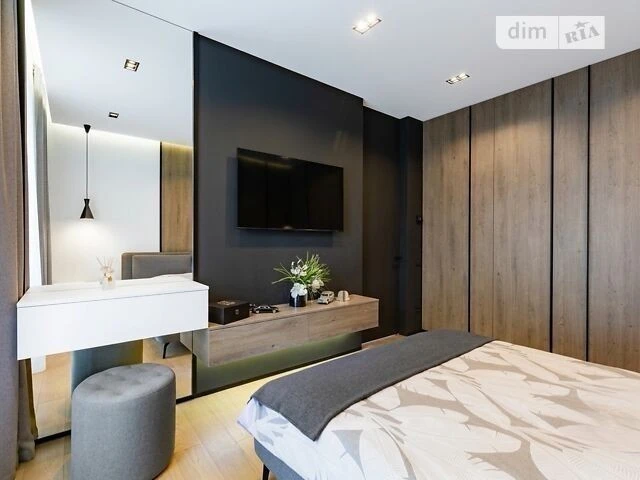 Sale of 1-room apartment 52 sq. m. on Andriy Verkhoglyada St. 15B •
