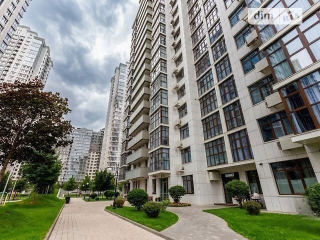 Sale of 1-room apartment 52 sq. m. on Andriy Verkhoglyada St. 15B •