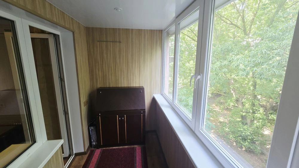 For sale 3 rooms + garage + storage room, Voenbud street