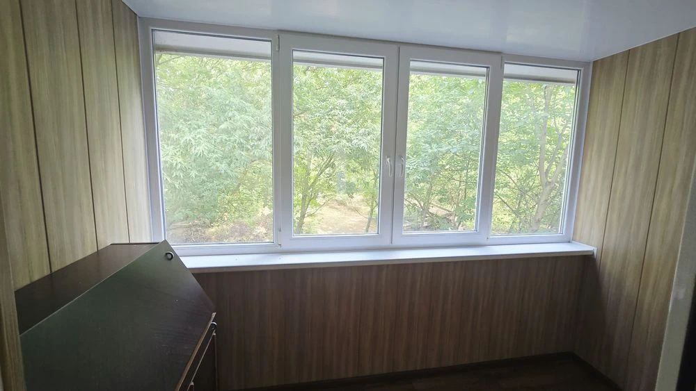 For sale 3 rooms + garage + storage room, Voenbud street