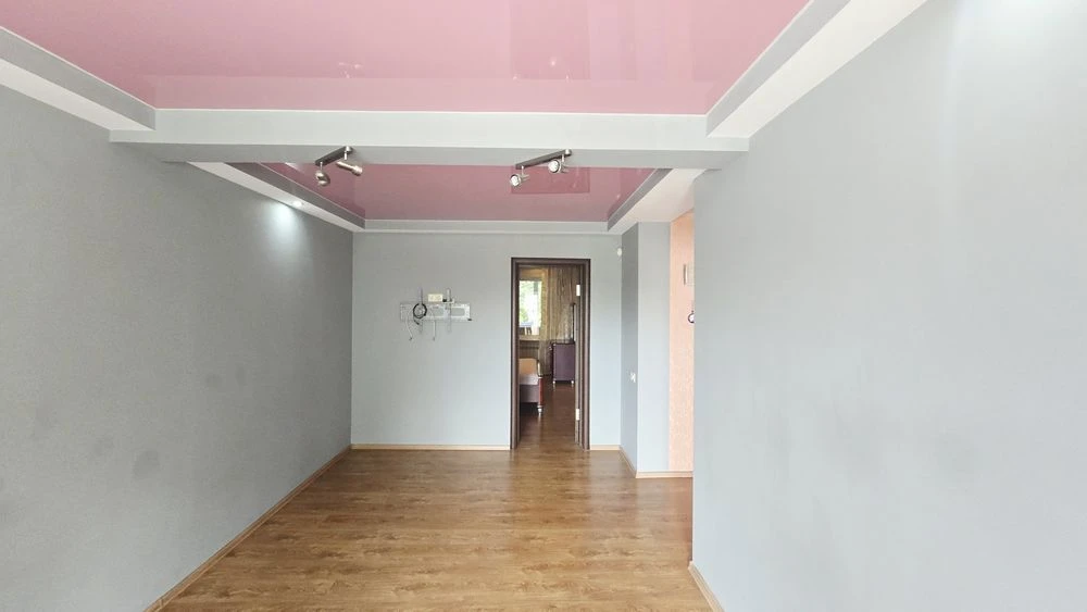 For sale 3 rooms + garage + storage room, Voenbud street