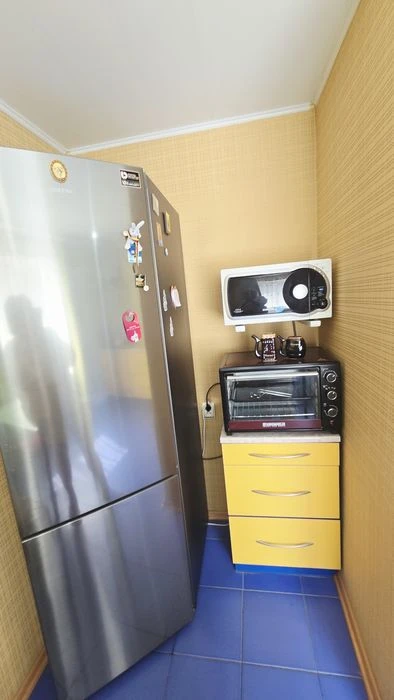 For sale 3 rooms + garage + storage room, Voenbud street