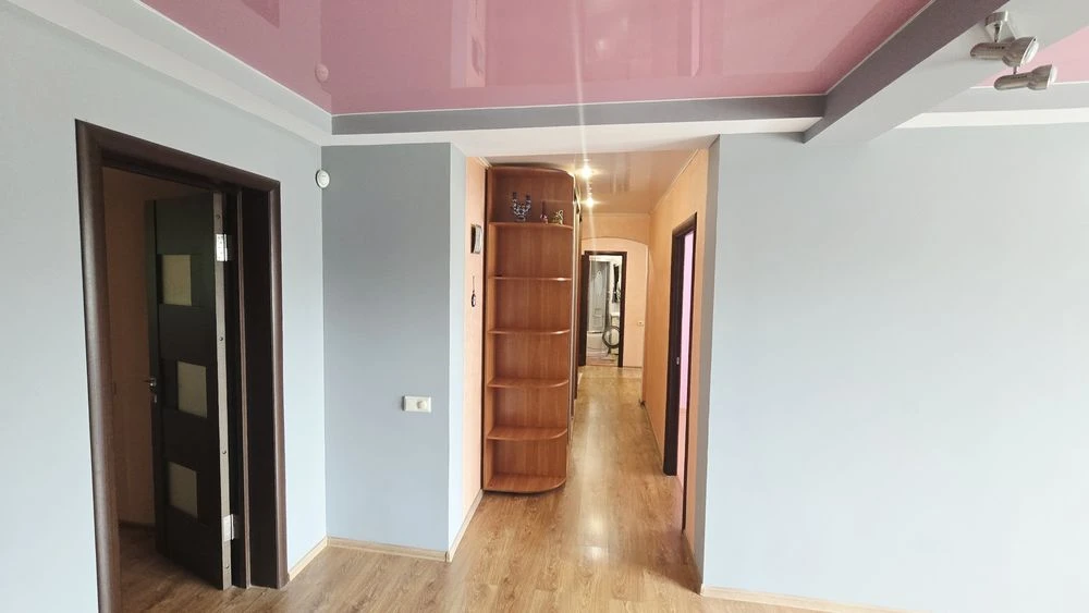 For sale 3 rooms + garage + storage room, Voenbud street