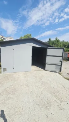 For sale 3 rooms + garage + storage room, Voenbud street