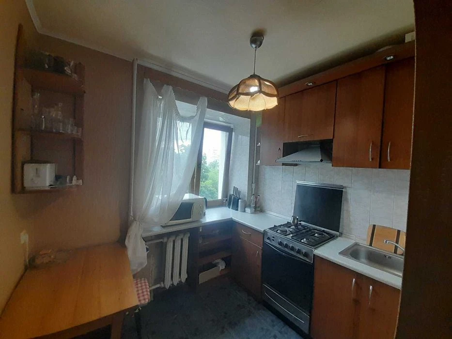 3-room apartment for sale in the center | 5/9, 59m2, gas | metro Naukov