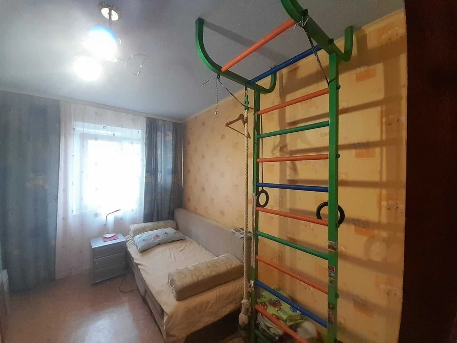 3-room apartment for sale in the center | 5/9, 59m2, gas | metro Naukov