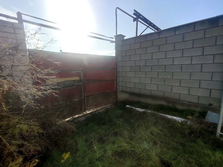 A two-story house on Slobodka is for sale.