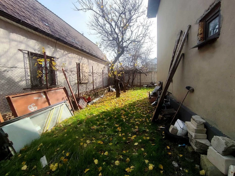 A two-story house on Slobodka is for sale.