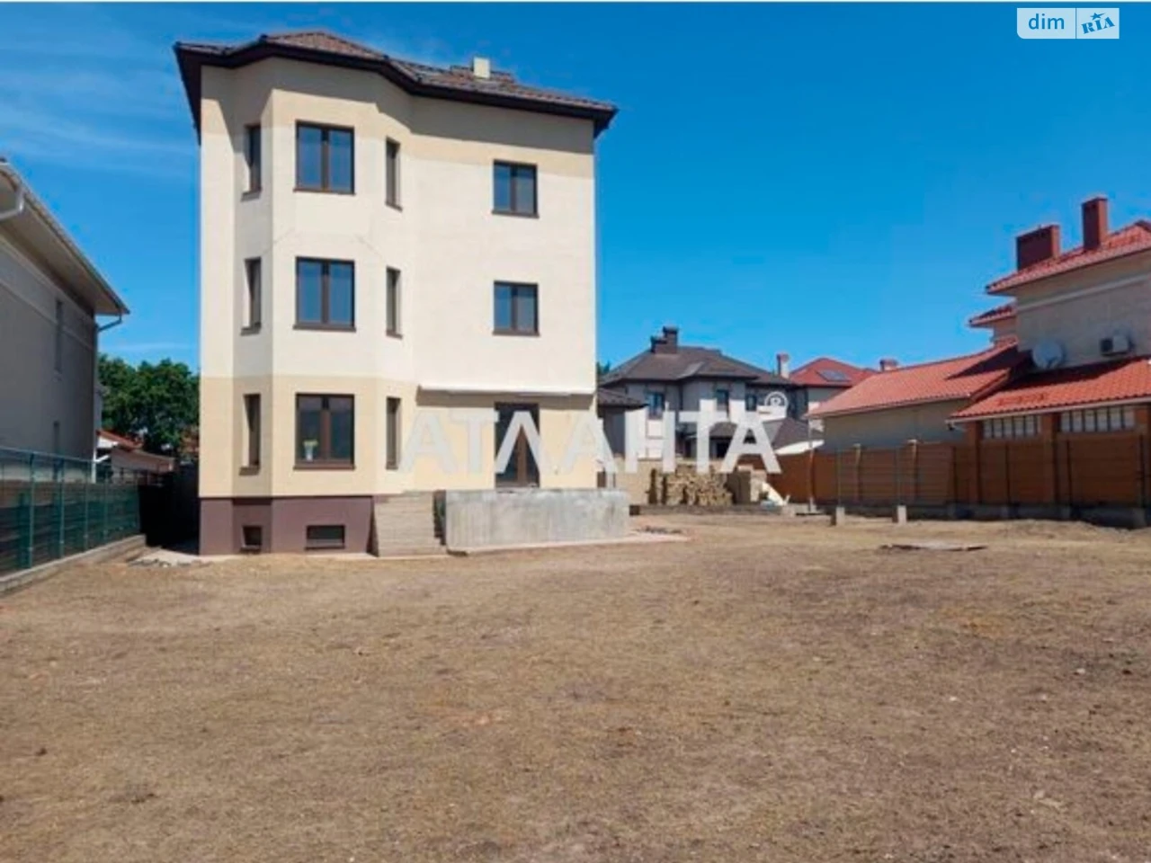 House for sale Sauvignon