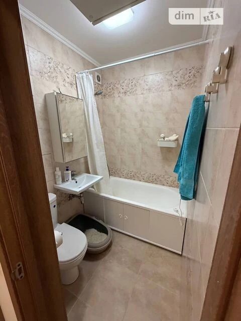 Sale of 2-room apartment 46 sq. m. on 15B Dorohozhytska Street, apt. 31