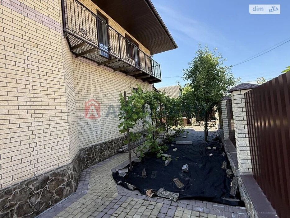 A quality house for sale in a good location in the city.
