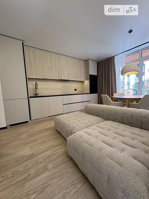 Sale of 1-room apartment 46.7 sq. m. on Rodiny Kistyakivskykh St. 1