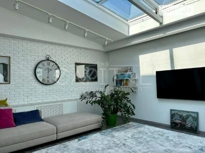 Sale of 3-room apartment 148 sq. m. on Mykola Mikhnovsky Blvd. 14-