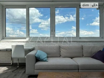 Sale of 3-room apartment 148 sq. m. on Mykola Mikhnovsky Blvd. 14-