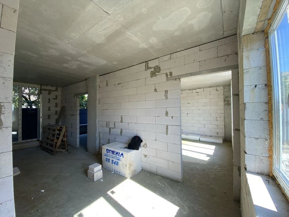 For Sale 2-room apartment 72m2 with access to its own plot Buy