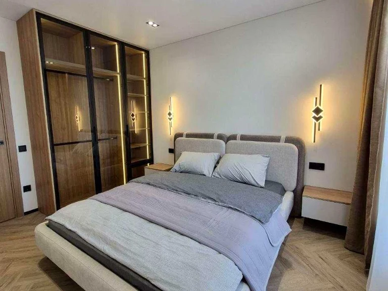 Apartment. Ivano-Frankivsk, Yuliana Pelesha St., 3, k.
