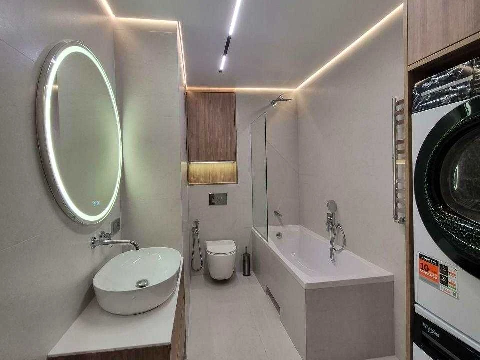 Apartment. Ivano-Frankivsk, Yuliana Pelesha St., 3, k.