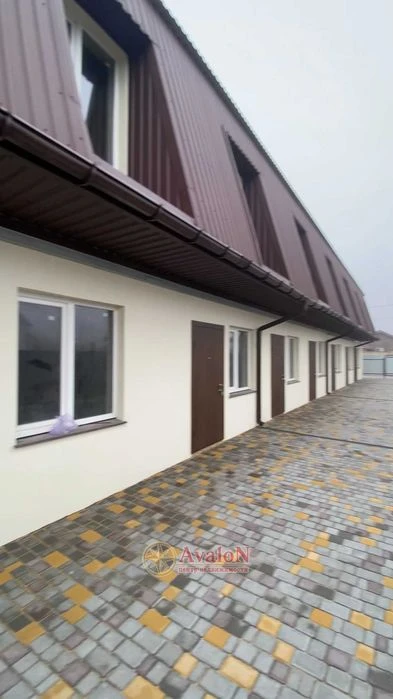 I will sell a townhouse for 21,500 u.e.