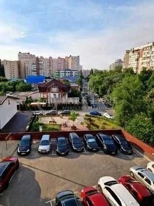 I will sell a 3-room apartment with renovations of the Karavaeva dacha, Yablonskaya 6 pro
