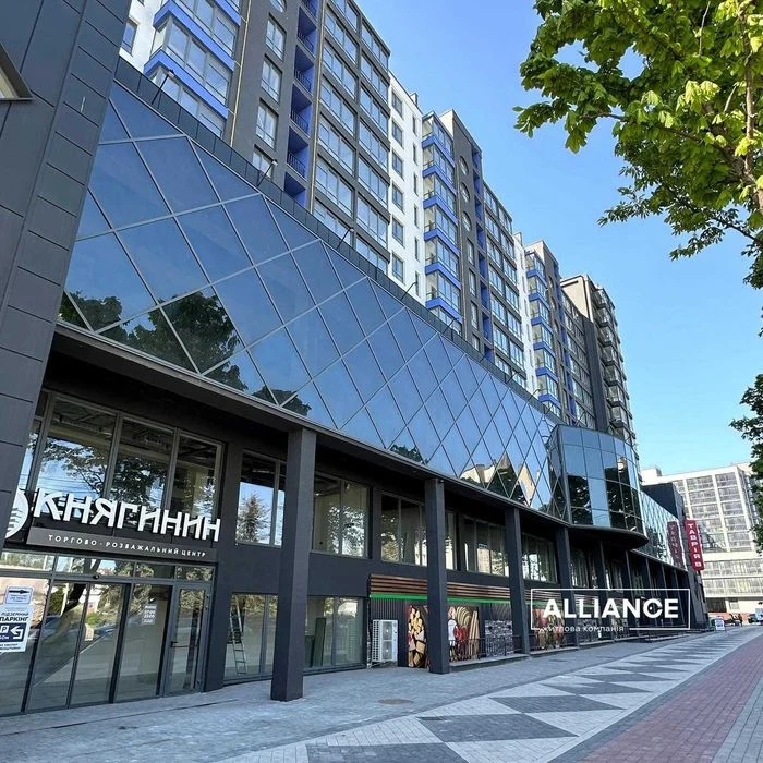 1 ком. квартира с кухней-студией и видом на горы