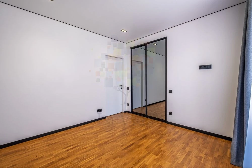 No commission 3-room apartment for sale in residential complex Varshavsky 3/ 88 m2/Varsha