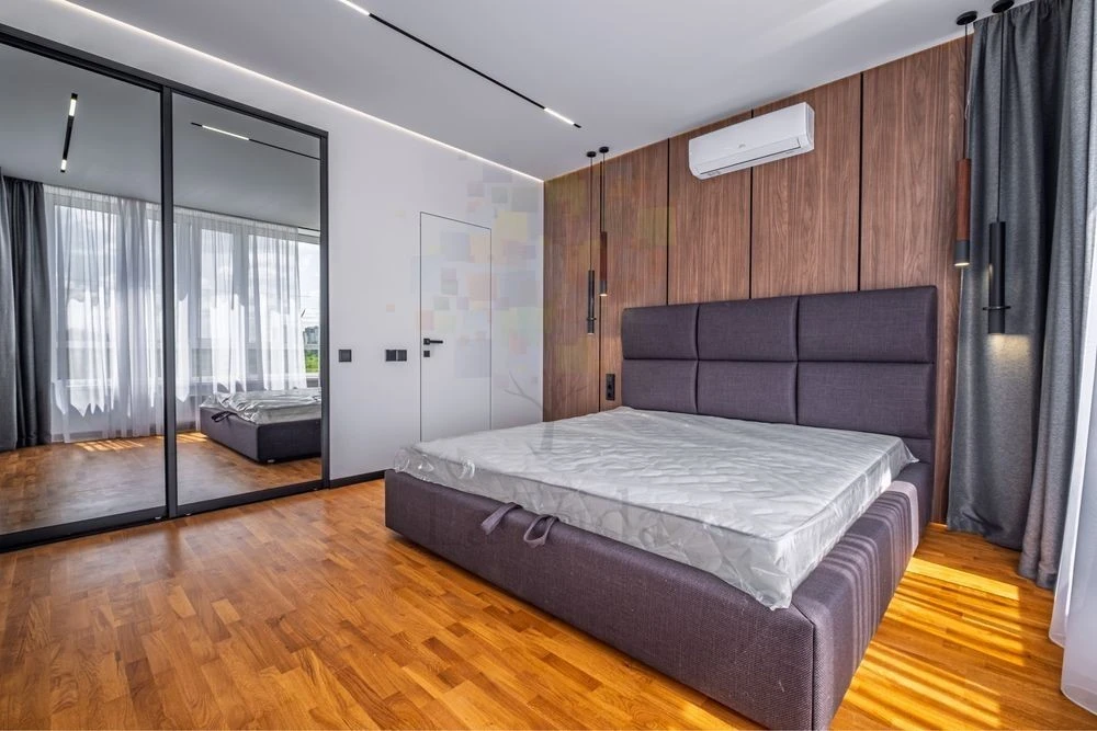 No commission 3-room apartment for sale in residential complex Varshavsky 3/ 88 m2/Varsha