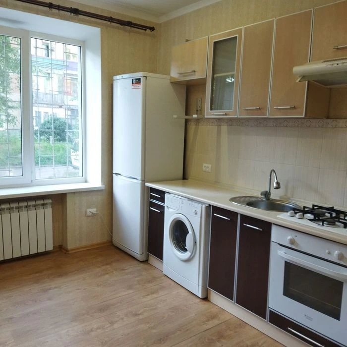 Продам 1 ком.кв.ХТЗ.Ул.Библика 35.