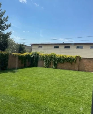Complex "White Flower"!  House on 6 acres! 16th century B. Fontana!