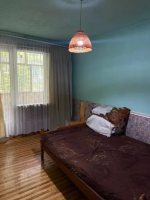 For sale a special 3-room apartment with a creative history • Sal
