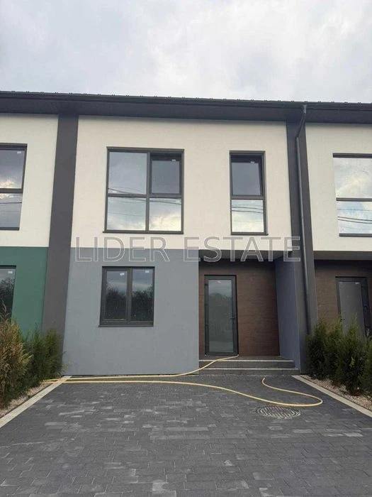 Продаж таунхауса в Ужгороді: 4 кімнати, 124.5 м², 2 сотки