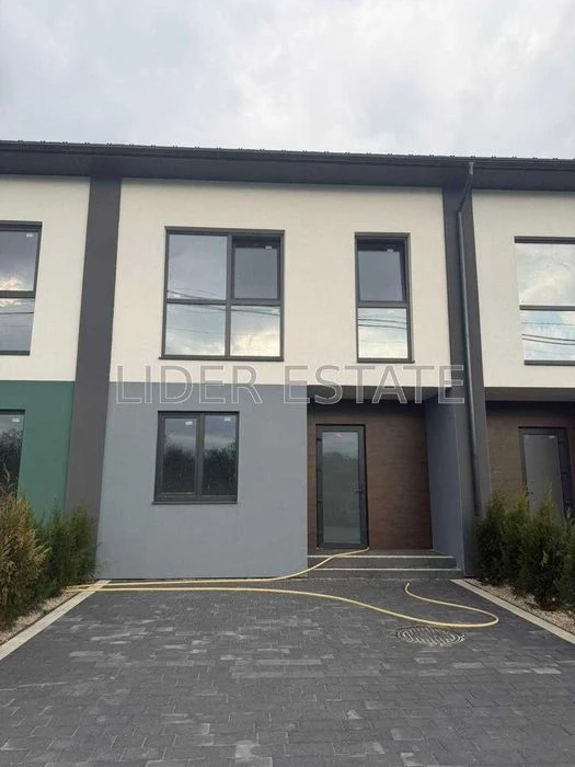 Продаж таунхауса в Ужгороді: 4 кімнати, 124.5 м², 2 сотки