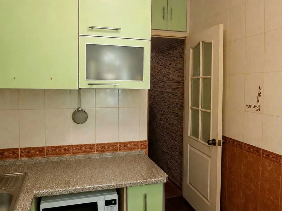 Apartment. Kharkiv, Traktorostudivnyky Ave.