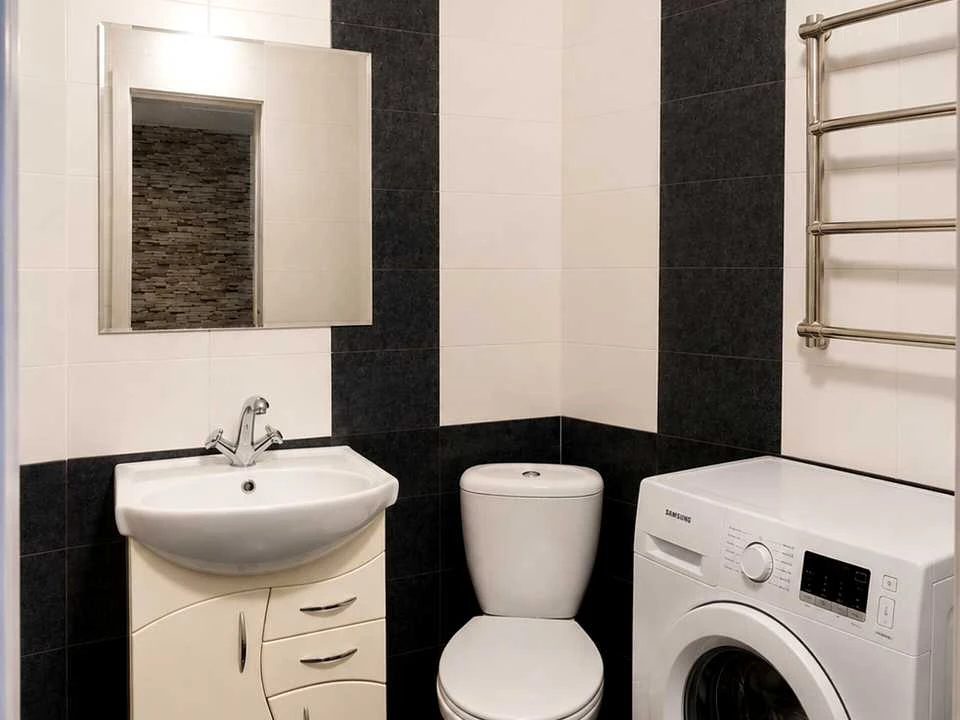 Apartment. Kharkiv, Traktorostudivnyky Ave.