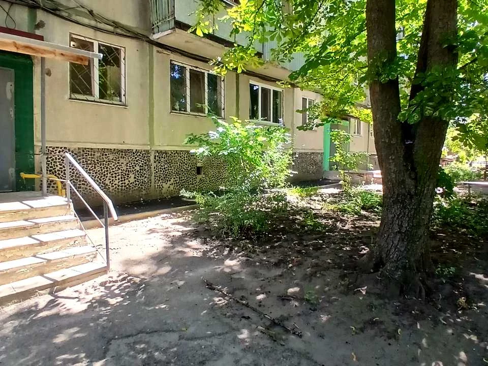 Apartment. Kharkiv, Traktorostudivnyky Ave.