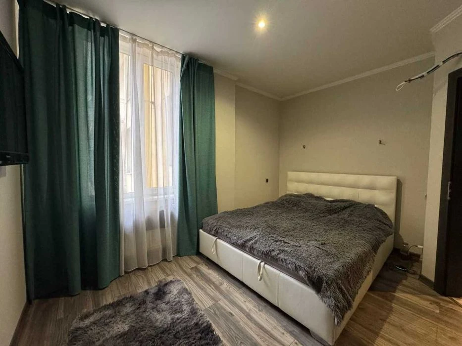 2-кімнатна квартира, 98 м² в новому будинку
