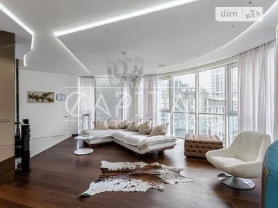Sale of 3-room apartment 150 sq. m. on Andriy Verkhoglyada St. 20 •