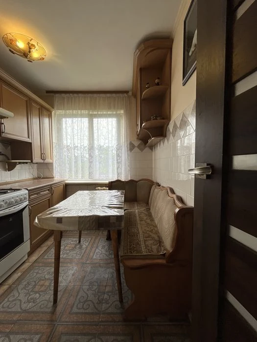 Центральна частина.В гарному стані продається квартира, вели