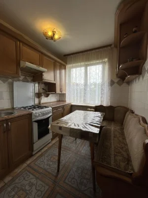 Центральна частина.В гарному стані продається квартира, вели
