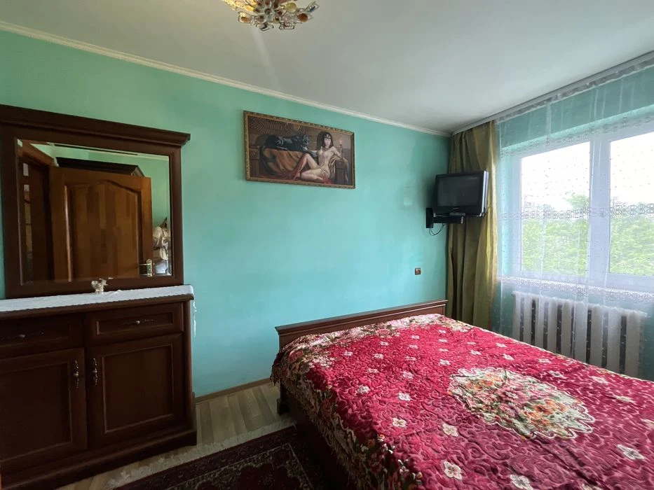 Центральна частина.В гарному стані продається квартира, вели