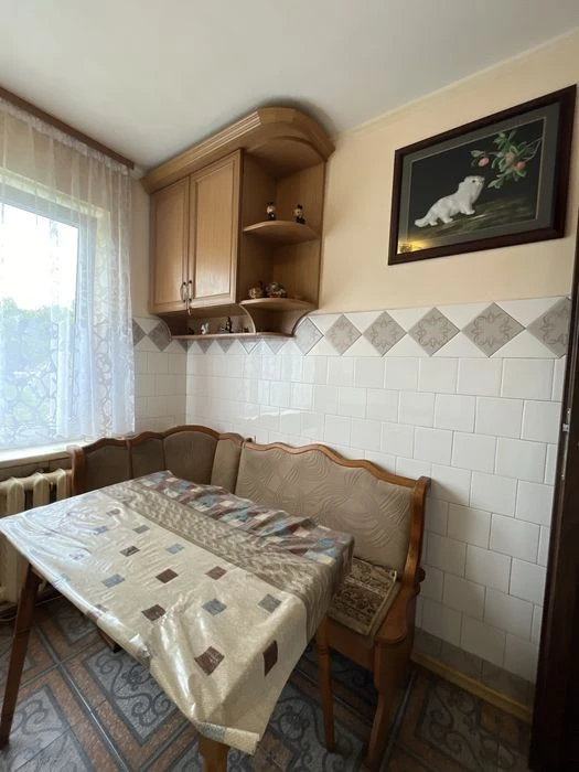 Центральна частина.В гарному стані продається квартира, вели