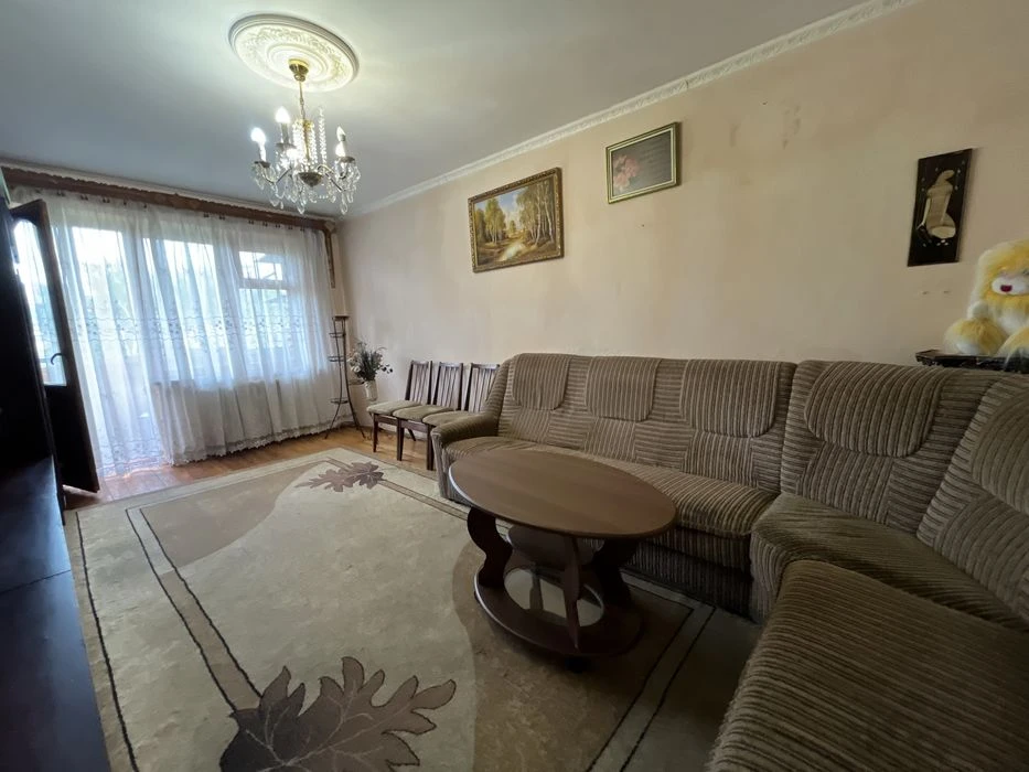 Центральна частина.В гарному стані продається квартира, вели