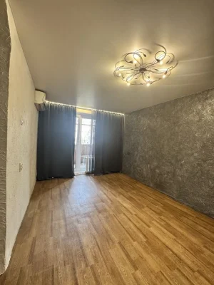 Продам 2к квартиру. Набережная победы 108. Победа 3