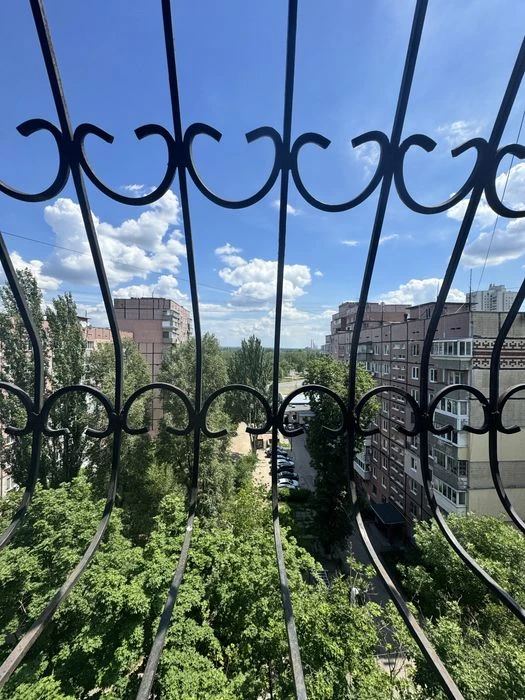 Продам 2к квартиру. Набережная победы 108. Победа 3