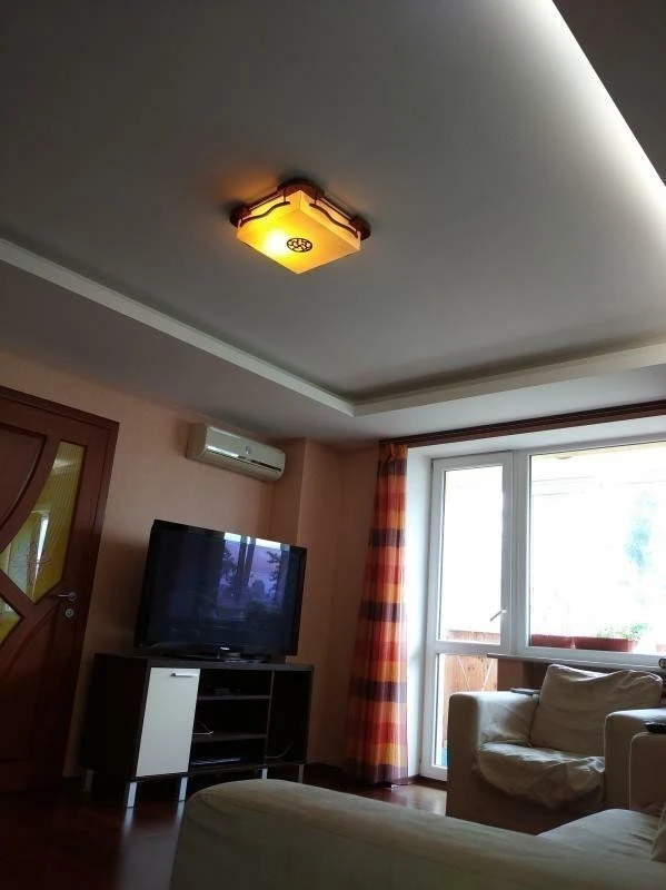 1-room apartment for sale 35 m², Volodymyrska St., 89