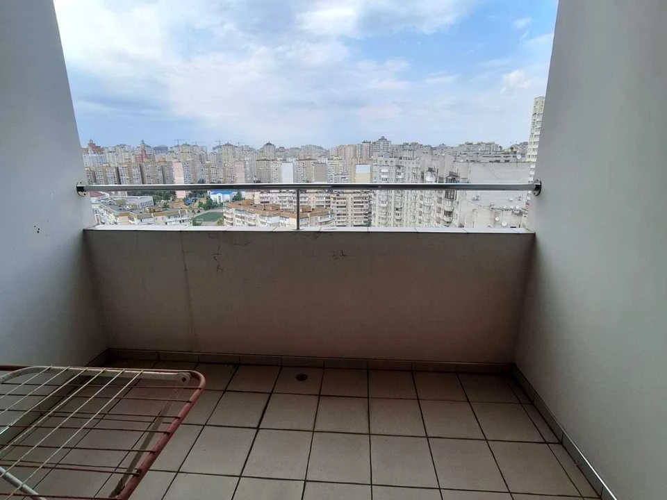 Apartment. Kyiv, Sribnokilska Street.