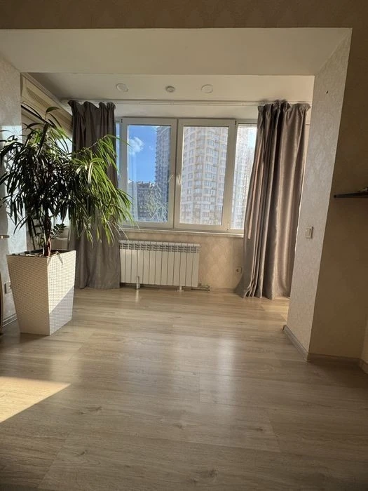 Two-room apartment near Pecherska metro station