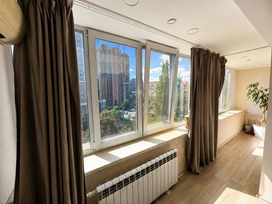 Two-room apartment near Pecherska metro station