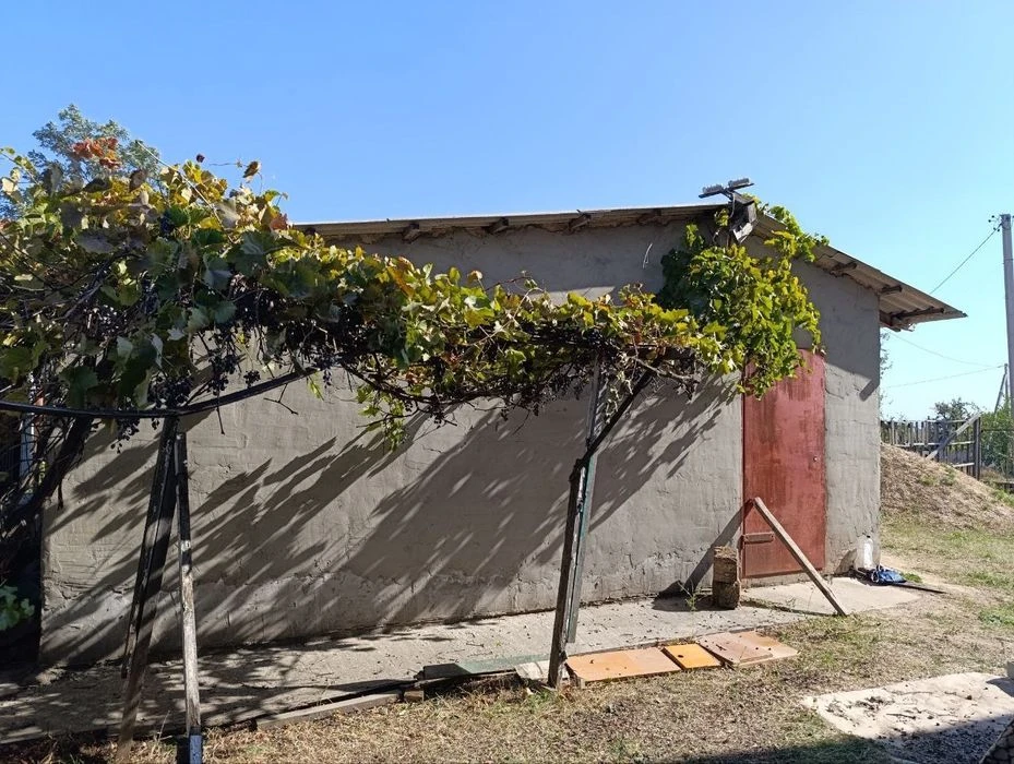 New construction beautiful house + garage Owner! Certificate