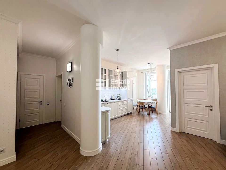 Apartment. Kharkiv, Yevhena Chykalenko Lane. (Karbysheva)